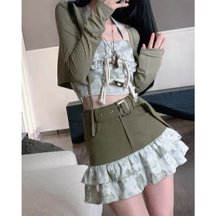 [Huaxi] ox horn button neck off shoulder Vest + long sleeve cardigan + Ruffle Skirt Suit (with belt) 9238\pcz