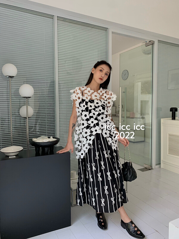 [ICC] Korean style small flower hollowed out design vest (excluding the inside strap) ys1-6580\pcz
