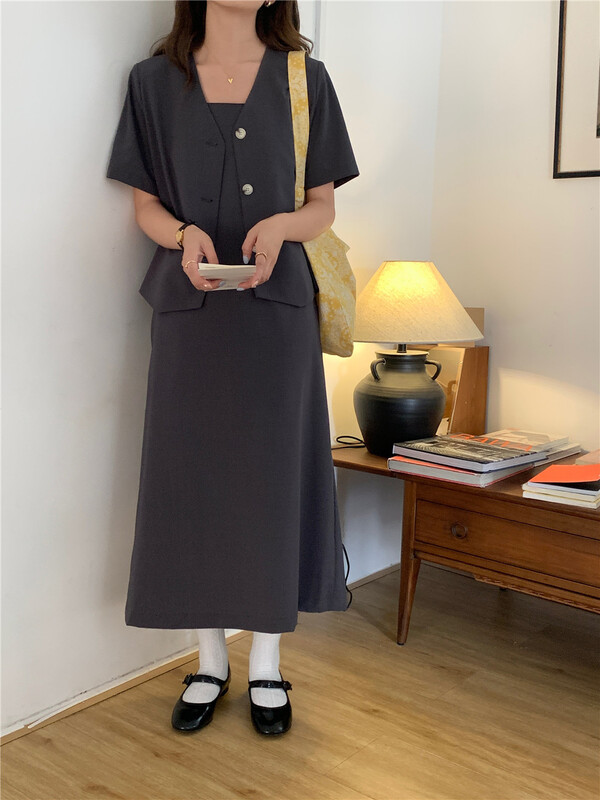 [feeding] temperament solid color short sleeve jacket + solid color suspender skirt two piece suit 3517-e7\cqw