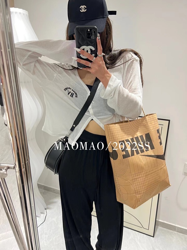 Original price 32.71! [Maomao] leisure simple V-neck letter printed single breasted sunscreen shirt 9082\wtt