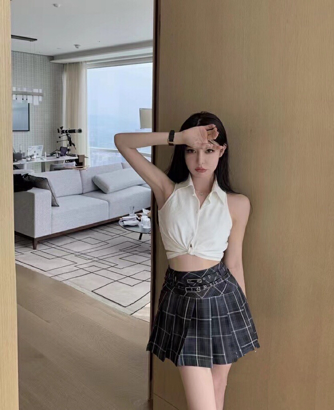 [Hello Miss] knot tie sleeveless shirt + Plaid Skirt Set (with belt and bow tie) 81103\pcz
