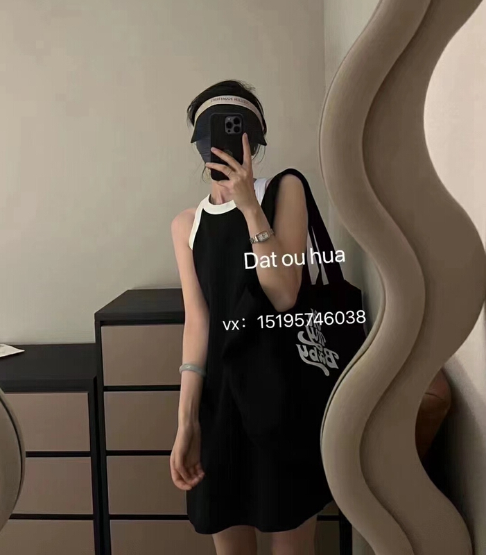 [East room] simple color blocking round neck vest dress 9357\wtt