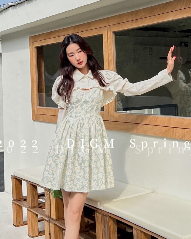 New year in early spring! Recommended by buyers! 【 digm 】 floral suspender dress + bubble sleeve wood ear edge shawl set 1967-1\zxx