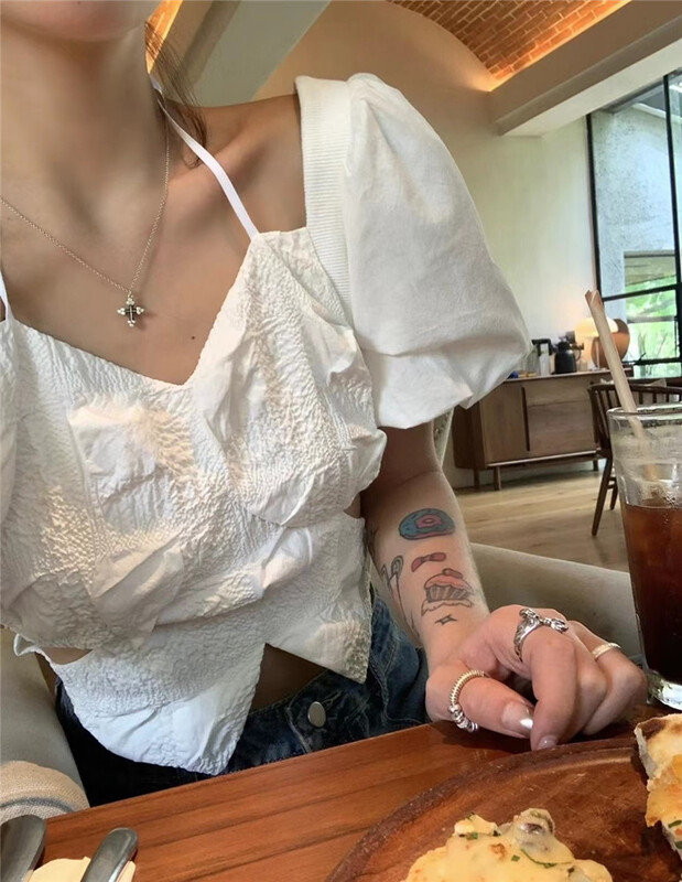 [M queen] square neck hanging neck bubble sleeve shirt 3310\hbx