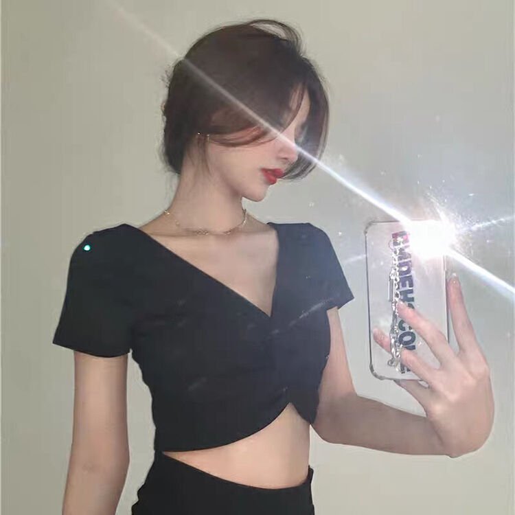 [xinyuanjieyi Xinyuan dressing] sexy navel exposed deep V short sleeve T-shirt a568\cl