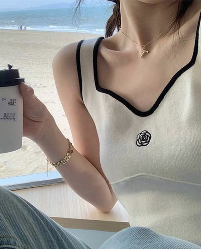 [blue show] Camellia Flower Embroidered small fragrance vest / sling 1067\lsw