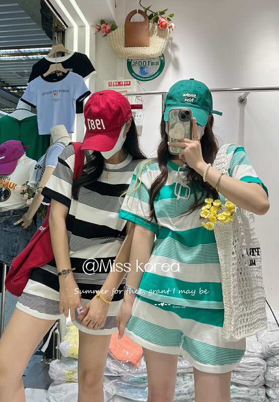 [Miss Korea] crew neck loose Pullover short sleeve T-shirt + casual Shorts Set (suit only) 6919\hbx