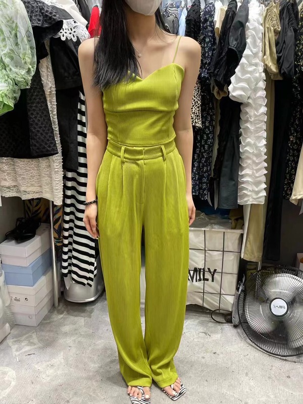 [Bella Bella] crimped solid color sleeveless sling + casual pants set 8170\wtt