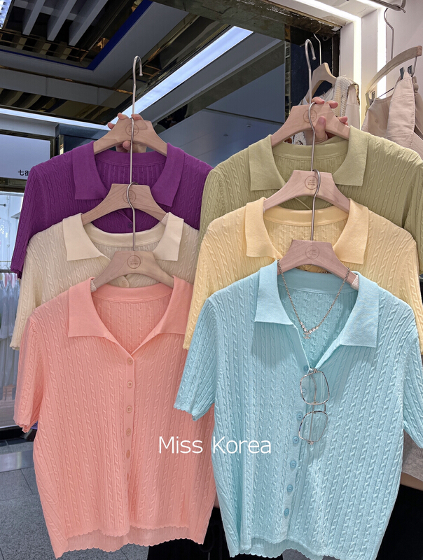 初夏上新!【MISS KOREA】糖果色麻花翻領同色系扣子針織衫(只賣針織衫)  6036#  HBX