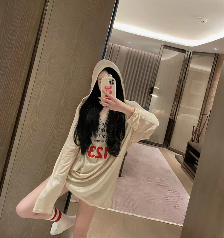 [big C studio] casual hooded letter printed loose sunscreen shirt (with socks) 1135\pcz