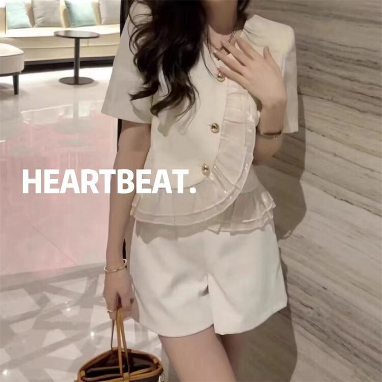 [hearteat] Korean V-neck short shirt with ears 565\zjy