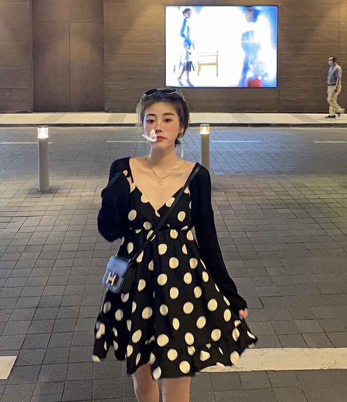 [y.jia EJA] versatile knitted age reducing wave point skirt suit 8030