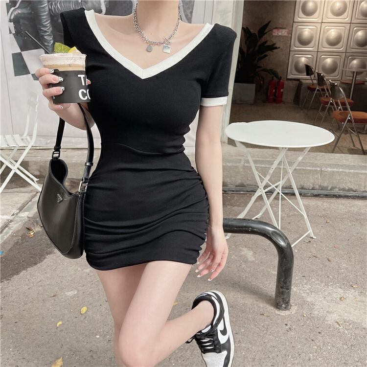 [xinyuanjieyi Xinyuan dressing] contrast V-neck waist tight thin dress 556\cl