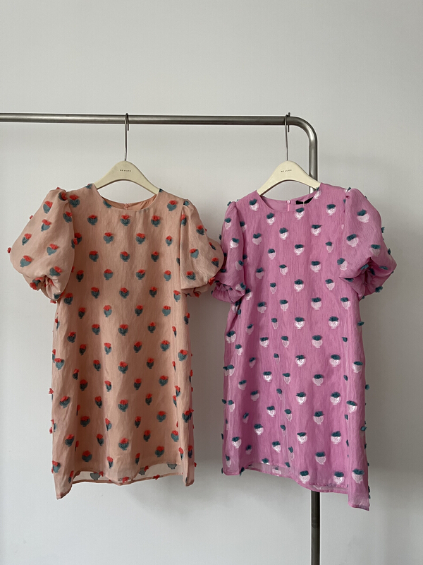 [RS] round neck solid flower design loose dress rs2322\xyy