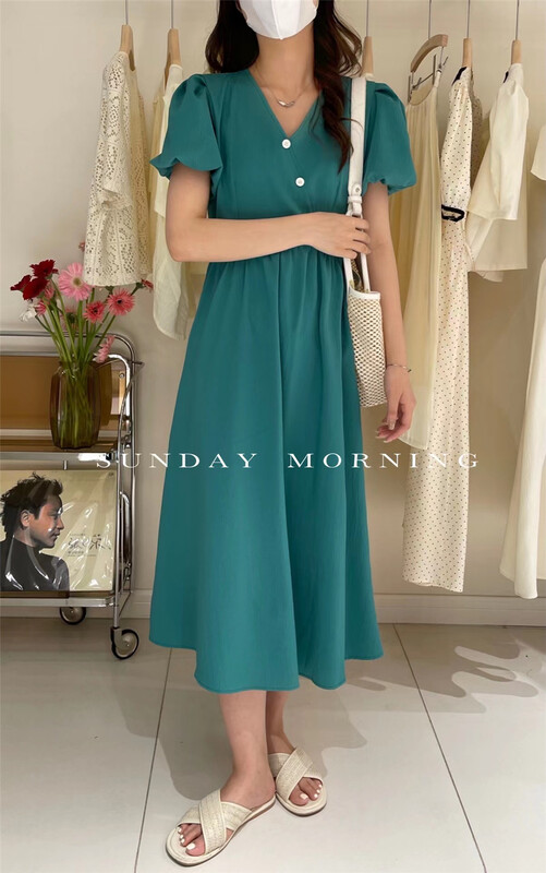 [Sunday morning] small fresh irregular diagonal button bubble sleeve medium length dress 9176\zjy
