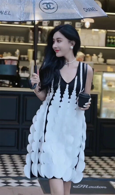 [Qian Jiao QIANJIAO] heavy industry fashion minority dress 6601\pcz