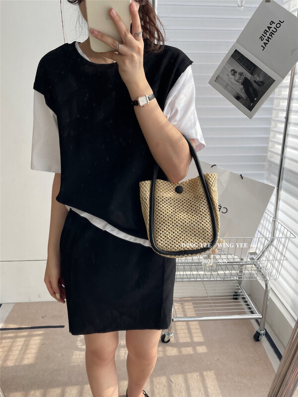 【 Wingyee 】 Korean round neck fake two short sleeve T-shirts + comfortable casual Shorts Set 33100\ll