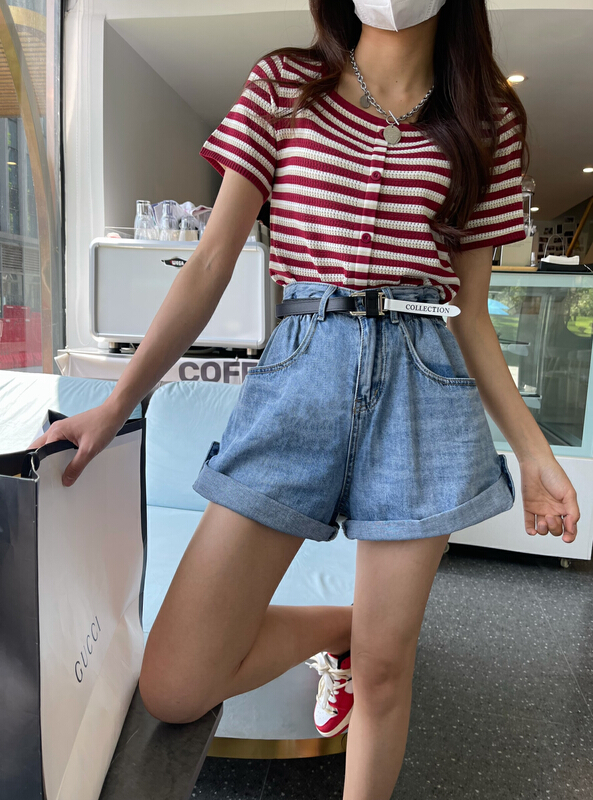 [en Xi'er] Korean version A-shaped slim and versatile cuffed denim shorts (with belt) kb2059\l