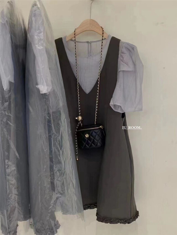 [IU room] solid color texture bubble sleeve Round Neck Shirt 6113\xyy