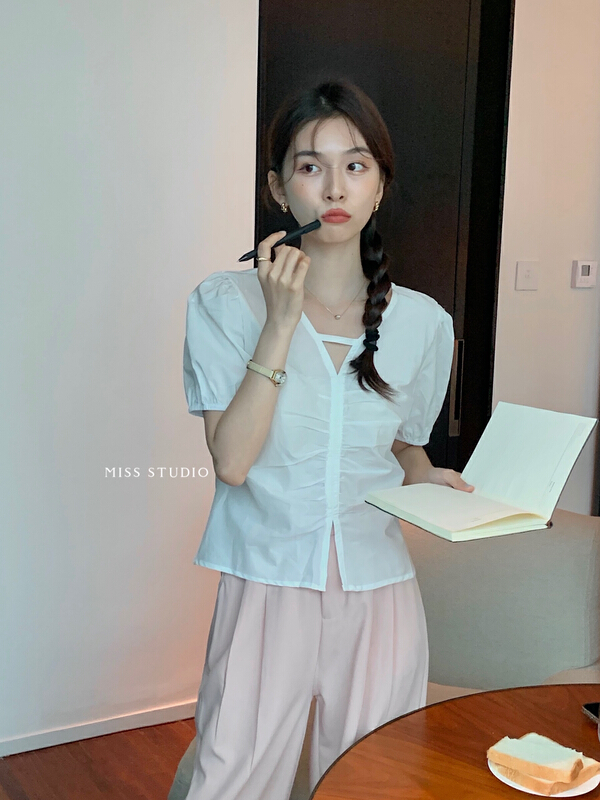 【 miss miss miss home 】 Korean version chest small design pleated shirt f2255