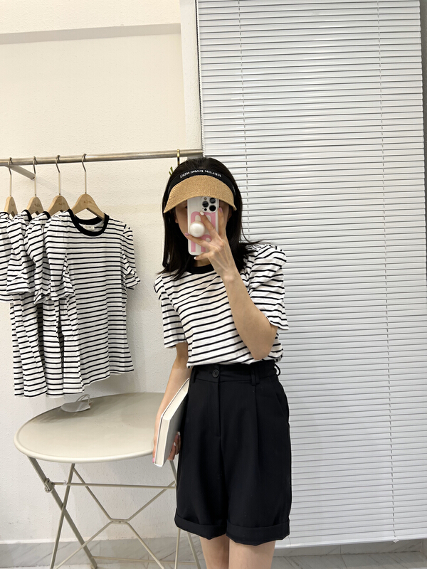 [Xiaolu family] stripe versatile bubble sleeve shirt 80603-2\t