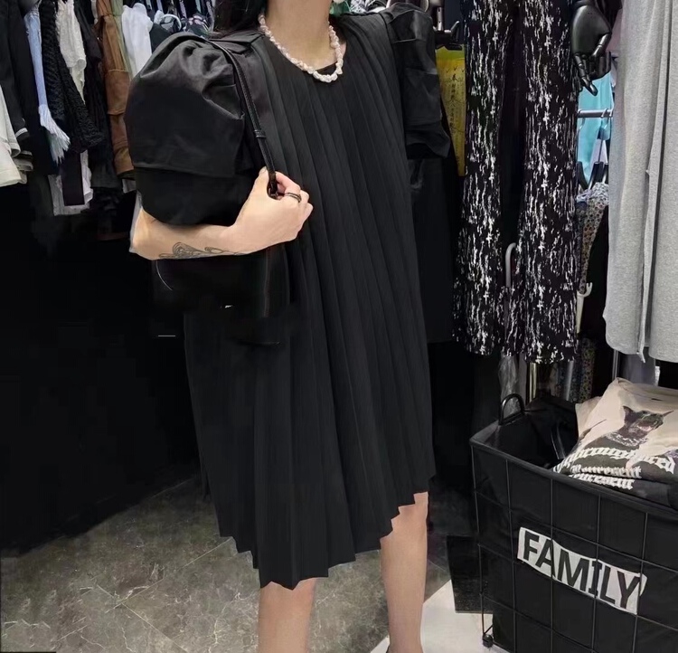 [Yan Zhen] heavy industry Chiffon thin dress with ruffle sleeves 80223\pcz