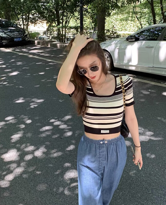 [y.jia EJA] Korean version Spice Girl letter stripe knit shirt 250