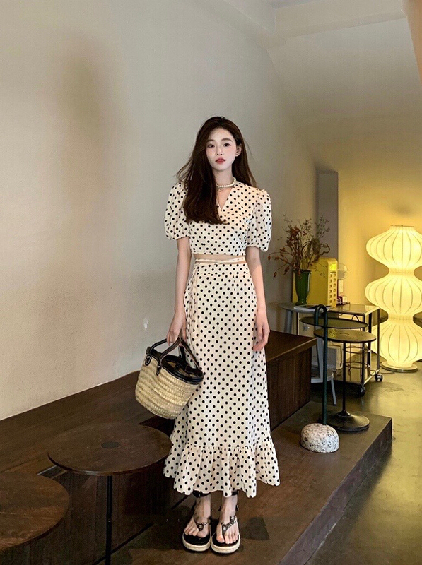 [wgwe] temperament wave point bubble sleeve short shirt + fashionable mid length skirt set 1985\pcz