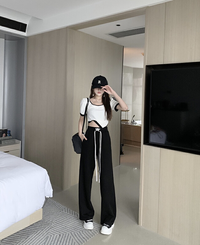 In early summer! [savage] Korean version foreign style irregular geometric profile short sleeve T-shirt e8036\wpl