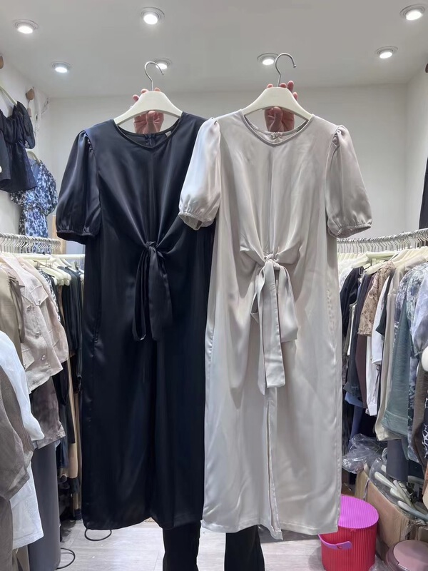 [march-l March meow home] round neck Satin knotted casual dress 1757\l