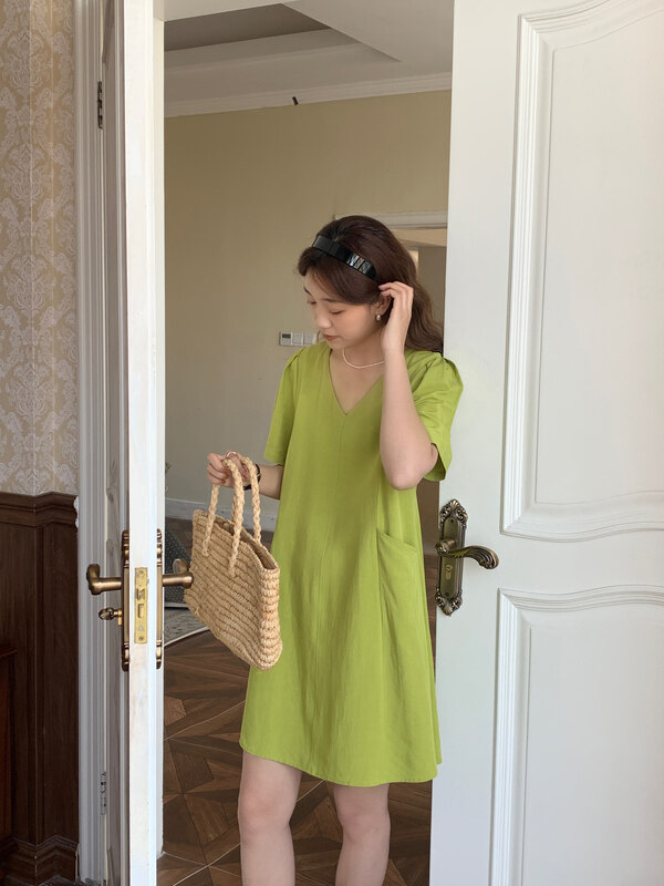In early summer! [feeding] Korean version simple V-neck dress ys1-8888\cls