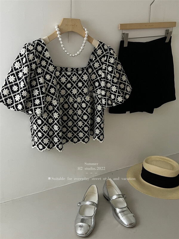 [h2-studio] Korean version square neck Embroidery Shirt a1036\hbx
