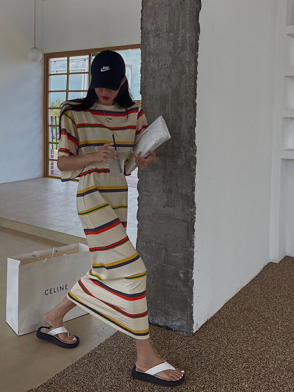 [wlady/npj supporting actress] elastic lace up round neck top + casual stripe skirt set w332\wtt