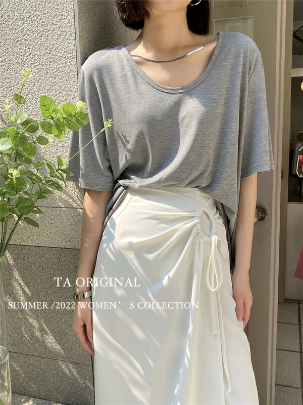 [TA] clean round neck comfortable short sleeve T-shirt (with chain) 10755\ll