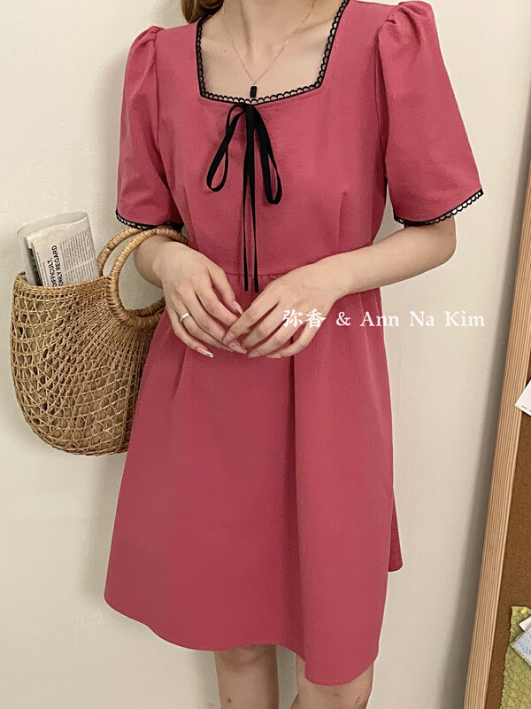 [Mi Xiang] girlfriends' French square neck thin versatile dress (with waist rope) 5338\hjy