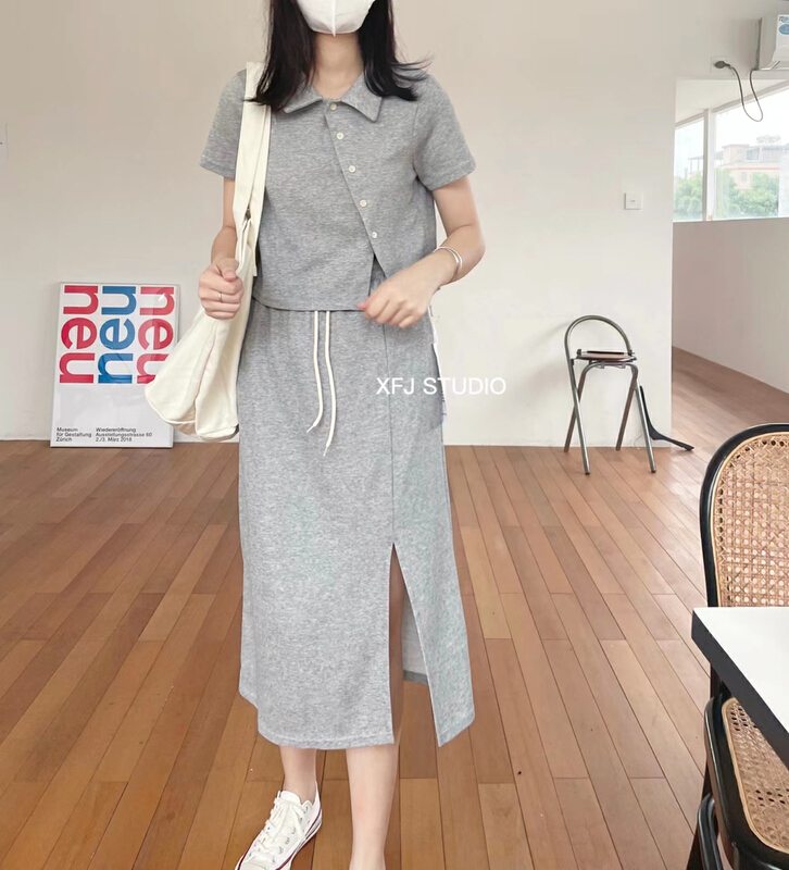 [Xiaofan family] irregular polo collar short sleeve T-shirt + Split casual half suit (with waist rope) 8290\lsw