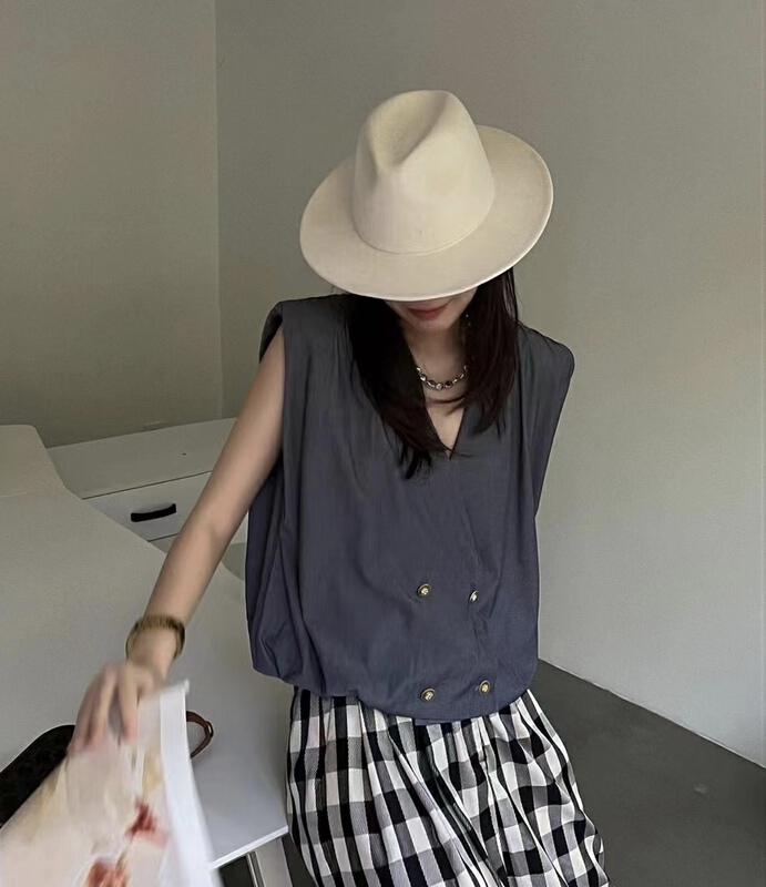 [jvv sister] V-neck double row button sleeveless vest 2662\zxl