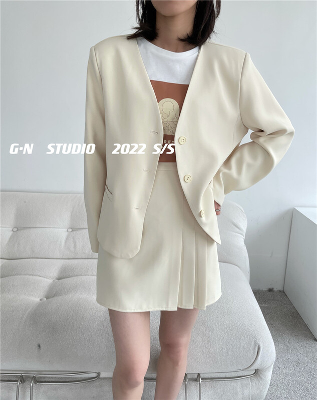 New year in early spring! [g · n] Korean original V-neck temperament suit (only selling tops) 18032\hjy