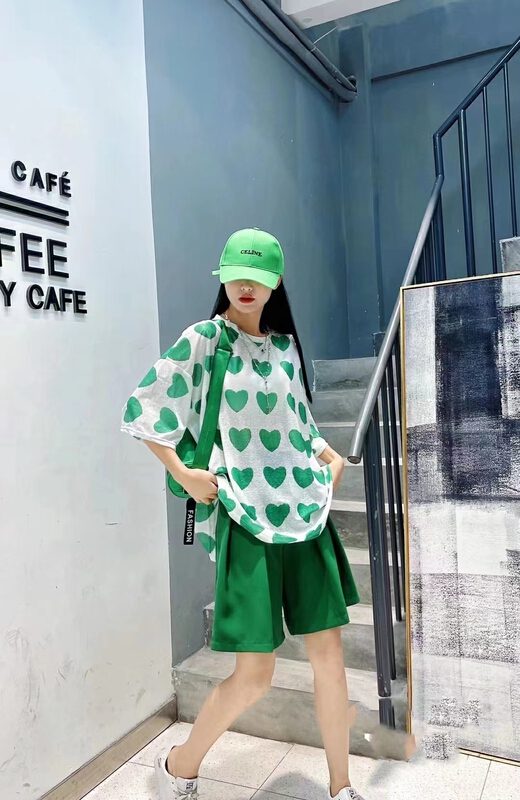 [Yilin] love loose and versatile short sleeve T-shirt 2390\wtt