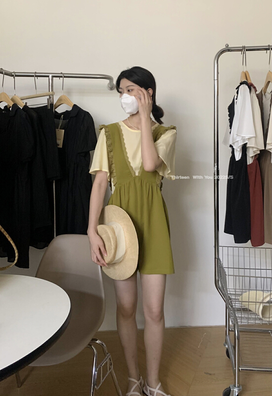 [thirteen 13] Korean version versatile blouse + Lace Edge suspender suit 2211\xyy