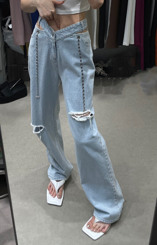 Update the gear opening in advance! [naisha beard] Korean fashion versatile waist cut jeans (with chain) 6305\cls