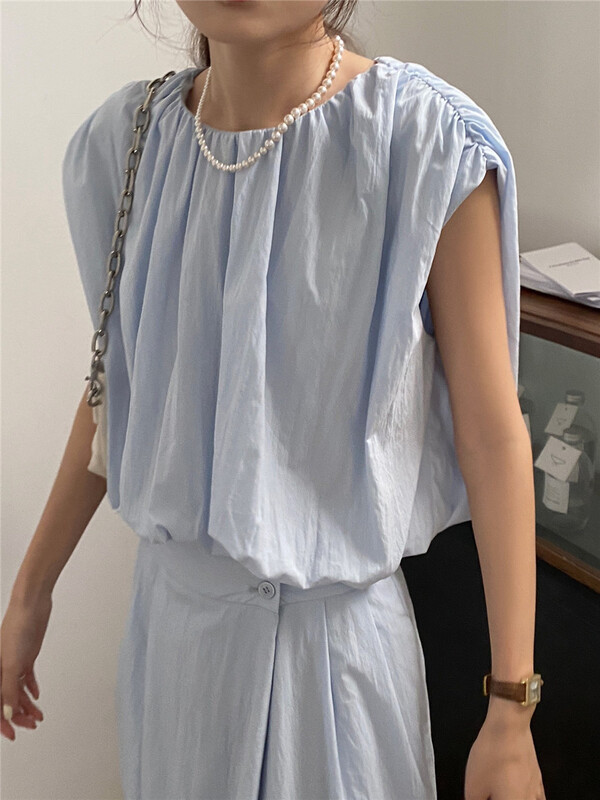 [in by in] Korean style simple sleeveless solid small shirt 0812\zjy