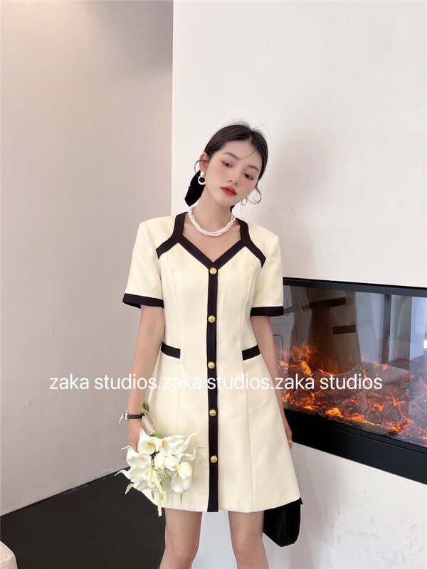 In early summer! [Zaka] small fragrance color contrast V-neck short sleeve single breasted dress ys1-58261\l