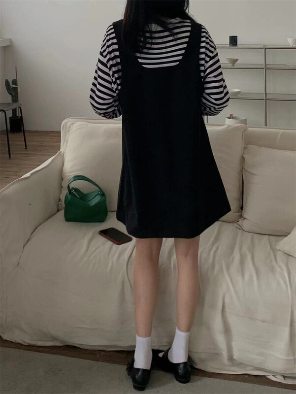 [we family] round neck stripe long sleeve T-shirt + clean lady dress set 2221\l