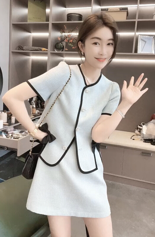 [JH] net red small fragrance color contrast Short Sleeve Top + slim skirt suit 42021\pcz