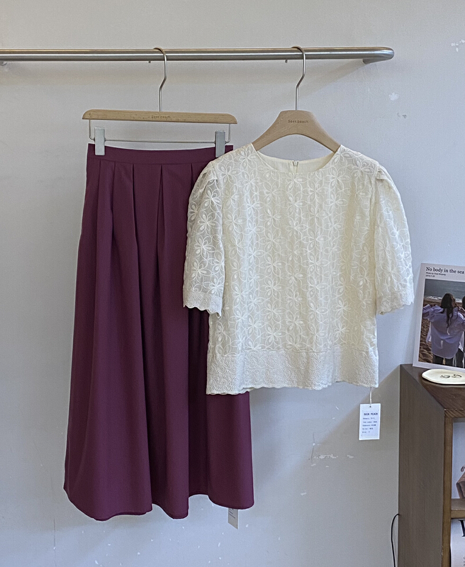 [seek peach] French elegant heavy industry embroidery bubble sleeve blouse (only selling blouses) 8858\ll