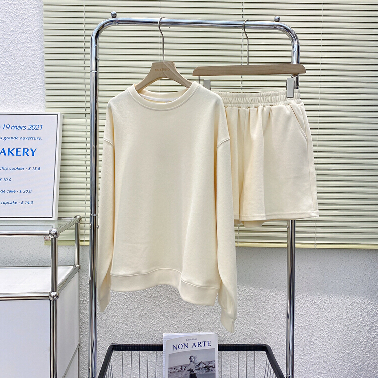 New year in early spring! [Xiaofan family] Korean round neck sweater + loose wide leg rest shorts suit 6110\lsw
