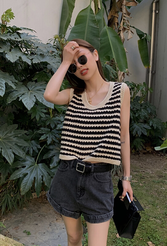 [y.jia EJA] Korean casual stripe knitted vest shirt 230