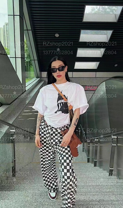 [East room] Doberman print loose shoulder pad Pullover short sleeve T-shirt 11-3\wtt