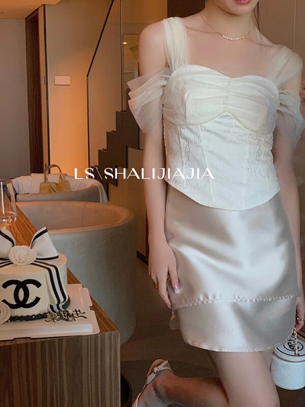 【 LS 】 temperament slim skirt 2681\jhy